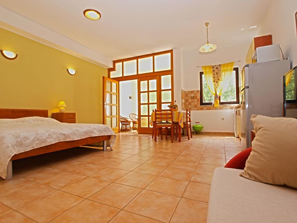 Apartments Milio 1105 Fažana Eksteriør bilde